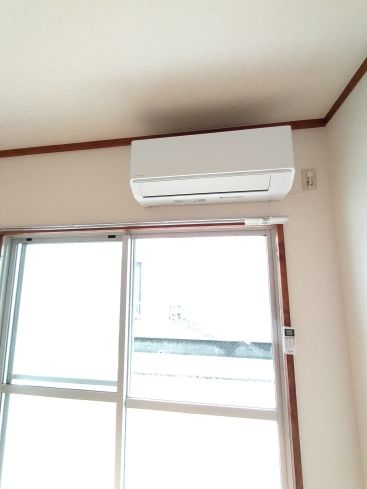 その他　エアコン1台