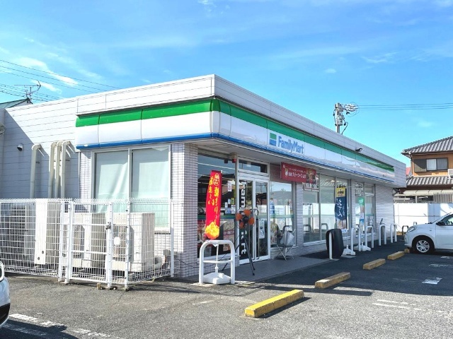 コンビニ　ファミリーマート長島インター店（コンビニ）まで228m