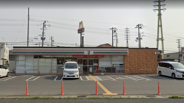 コンビニ　セブンイレブン　姫路飾磨中島３丁目店（コンビニ）まで300m