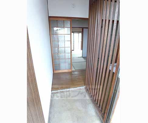 玄関　広々した玄関です。