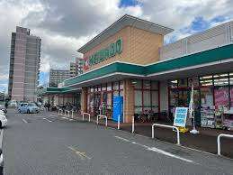 スーパー　平和堂豊成店（スーパー）まで870m