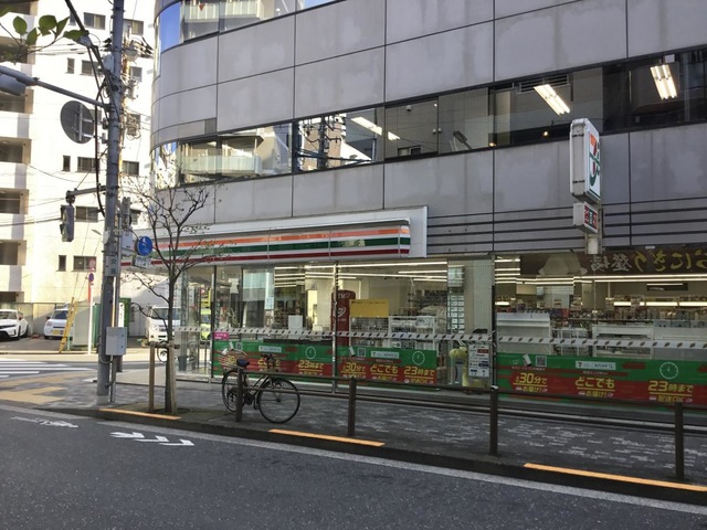 コンビニ　セブンイレブン 京急蒲田駅前店（コンビニ）まで113m