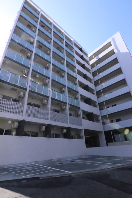 建物外観　オートロック付き１ＬＤＫマンション。