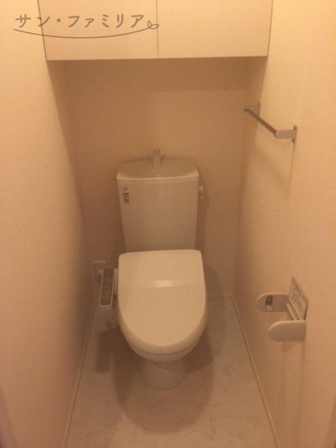 トイレ　同一物件別部屋写真
