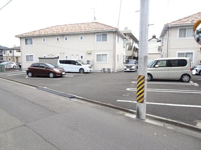 駐車場　敷地内駐車場