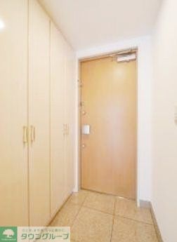 玄関　お部屋探しは株式会社　タウンハウジング　までお気軽にお問合…