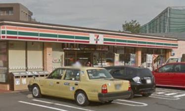 コンビニ　セブンイレブン横浜日吉7丁目店（コンビニ）まで351m