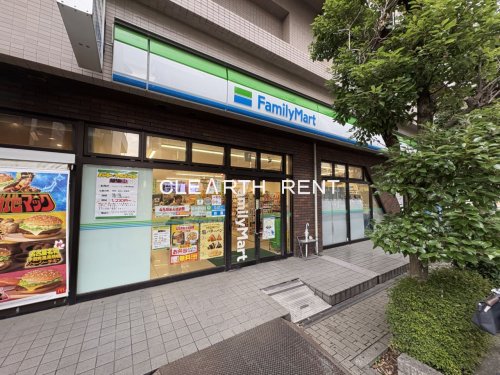 コンビニ　ファミリーマート 明大前北店（コンビニ）まで129m