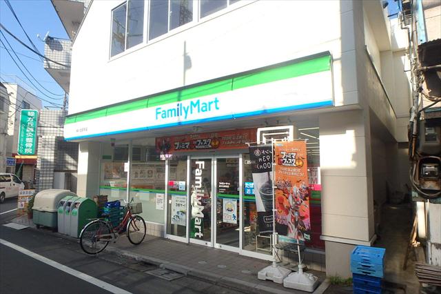 コンビニ　ファミリーマート（コンビニ）まで1058m