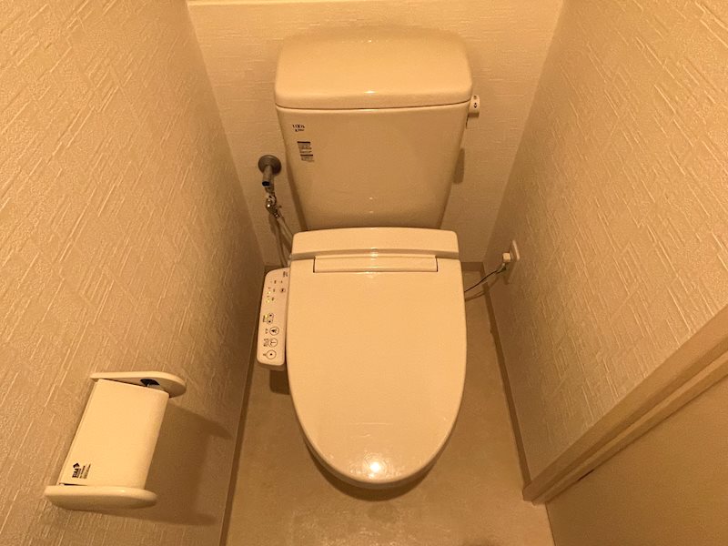 トイレ　類似タイプ参考写真掲載