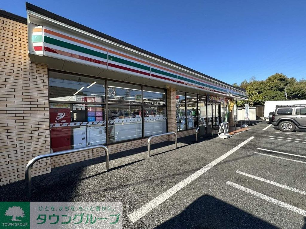 コンビニ　セブンイレブン川口辻店（コンビニ）まで830m