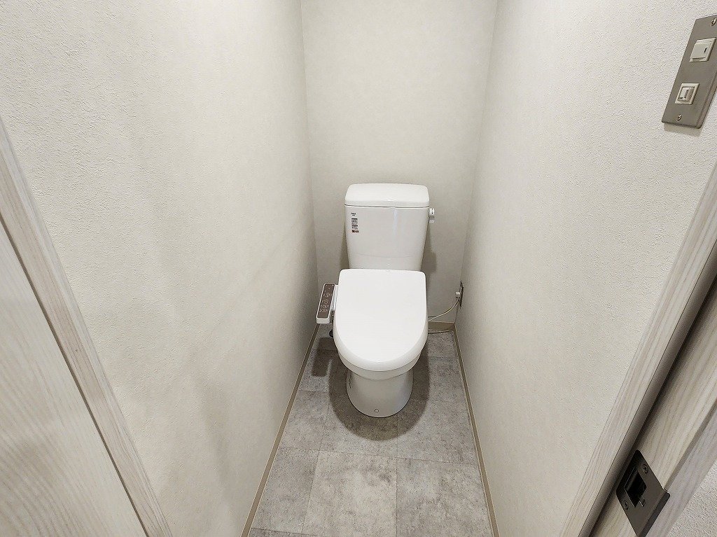 トイレ　癖になるウォシュレット完備