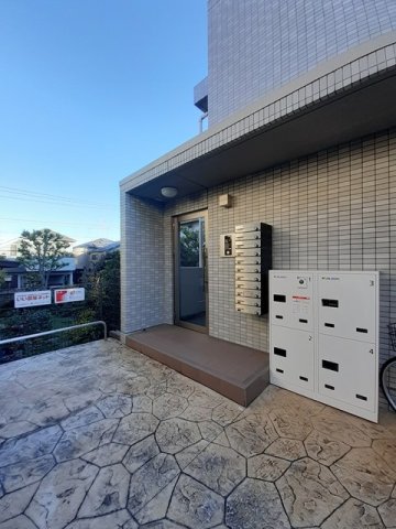 エントランス　清潔なエントランスです