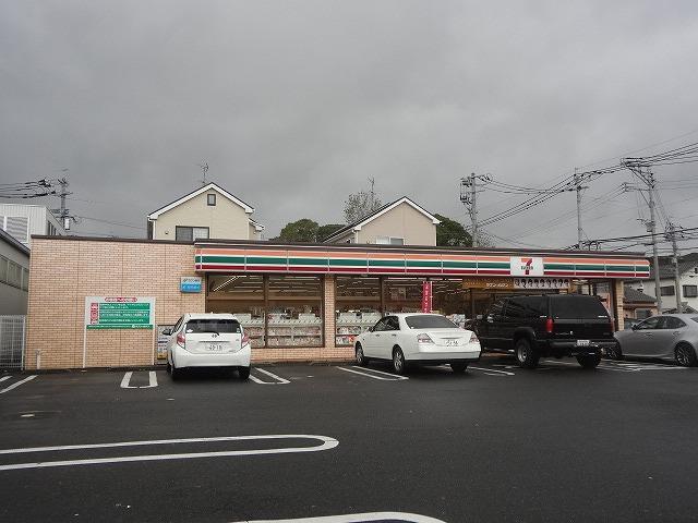 コンビニ　セブン‐イレブン／八幡鷹の巣３丁目店（コンビニ）まで370m