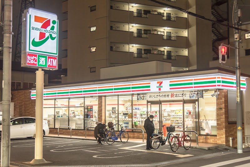 コンビニ　セブンイレブン 大阪成育1丁目店（コンビニ）まで584m