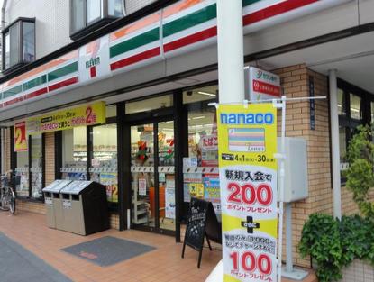 コンビニ　セブンイレブン・北区神谷３丁目店（コンビニ）まで94m