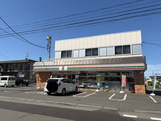 コンビニ　セブンイレブン千歳信濃2丁目店（コンビニ）まで517m