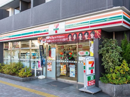 コンビニ　セブン－イレブン東雲１丁目店（コンビニ）まで63m
