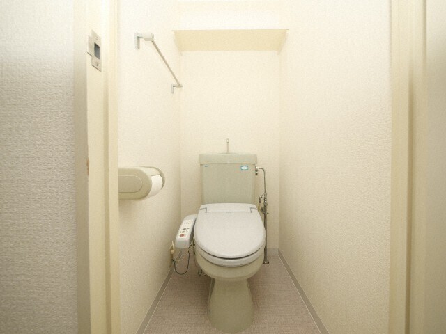 トイレ　画像と現状が異なる場合は現状優先となります。