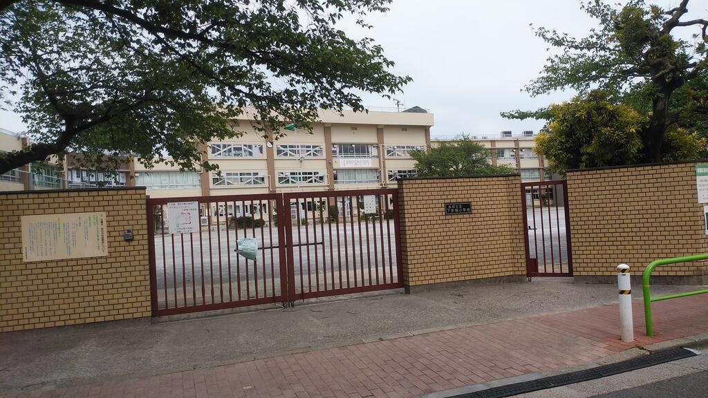 小学校　板橋区立下赤塚小学校（小学校）まで634m