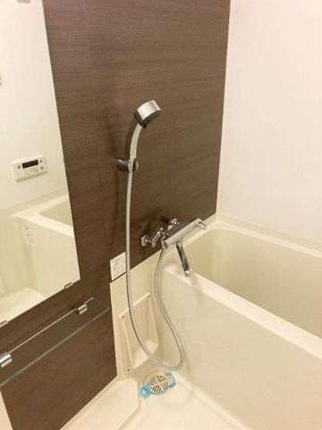 バス・シャワールーム　☆ゆっくりバスタイムをお楽しみください☆