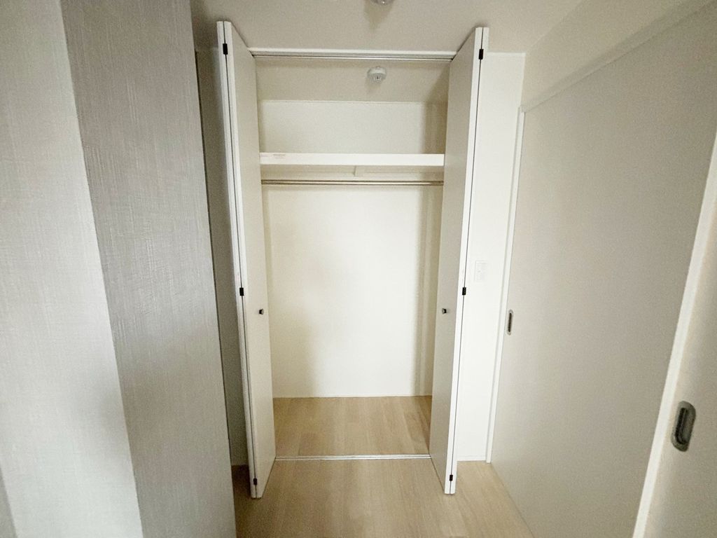 収納　同物件別部屋写真