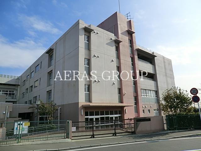 小学校　横浜市立山下みどり台小学校（小学校）まで561m