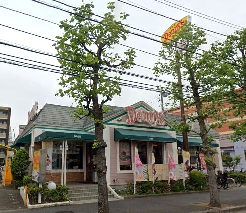 飲食店　デニーズ（飲食店）まで513m