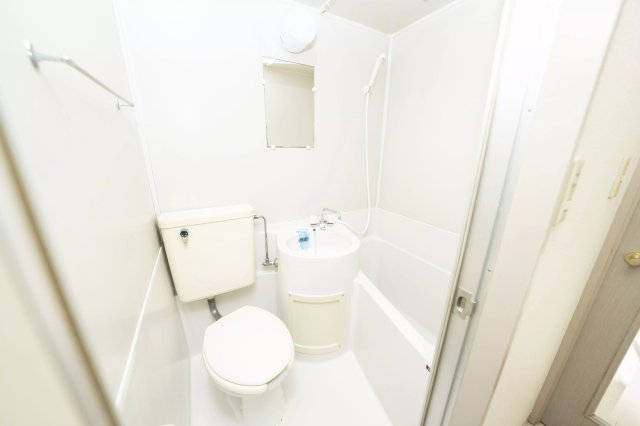 トイレ　清潔感のあるトイレです