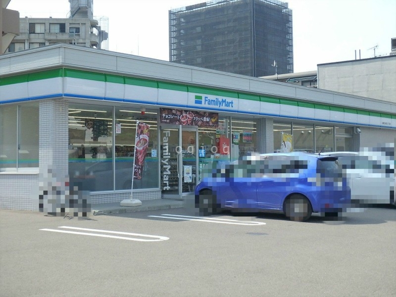 コンビニ　ファミリーマート札幌南5条西店（コンビニ）まで154m