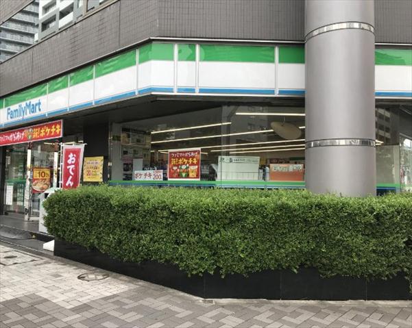 コンビニ　ファミリーマート新川中央大橋店（コンビニ）まで107m