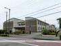 小学校　南小学校（小学校）まで892m