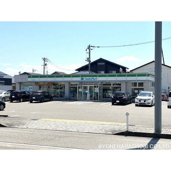 コンビニ　ファミリーマート砺波豊町店（コンビニ）まで499m
