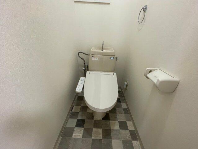 トイレ　※別部屋参考写真
