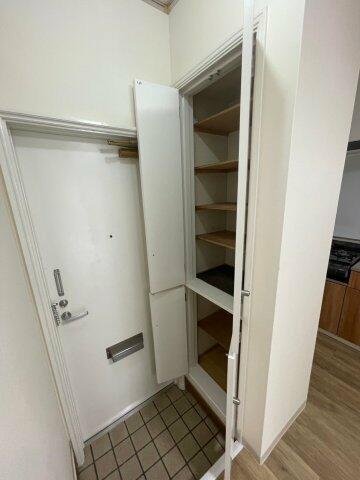 玄関　※別部屋参考写真