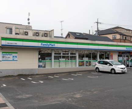 コンビニ　ファミリーマート 大田上池台三丁目店（コンビニ）まで236m