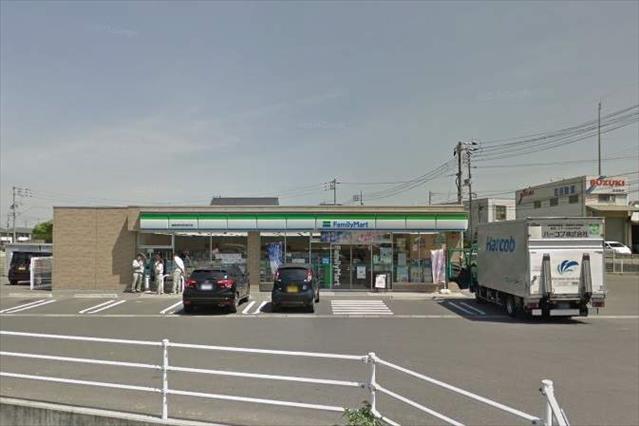 コンビニ　ファミリーマート（コンビニ）まで223m