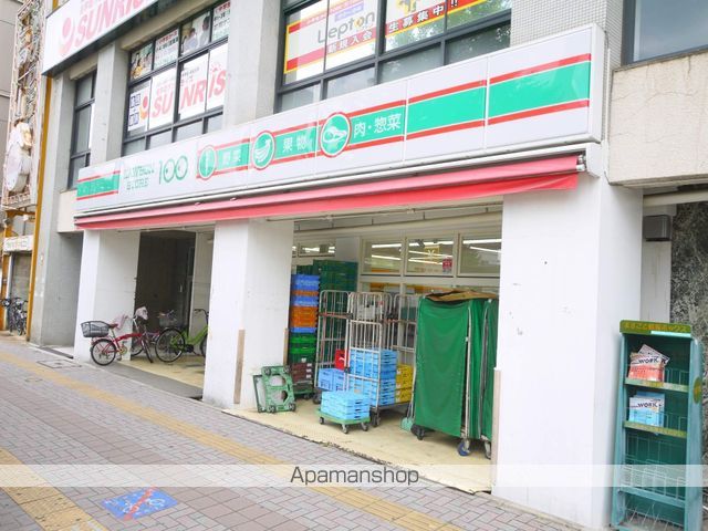 コンビニ　ローソンストア１００（コンビニ）まで130m