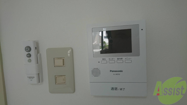 セキュリティ　モニターホン付きインターホンで急な来客もＯＫです。