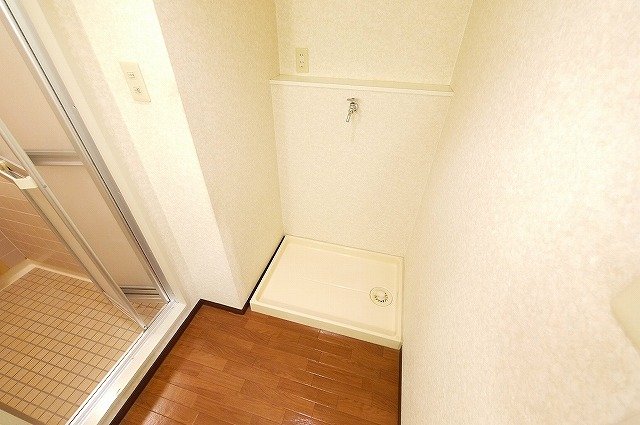 その他設備　室内洗濯機置場です