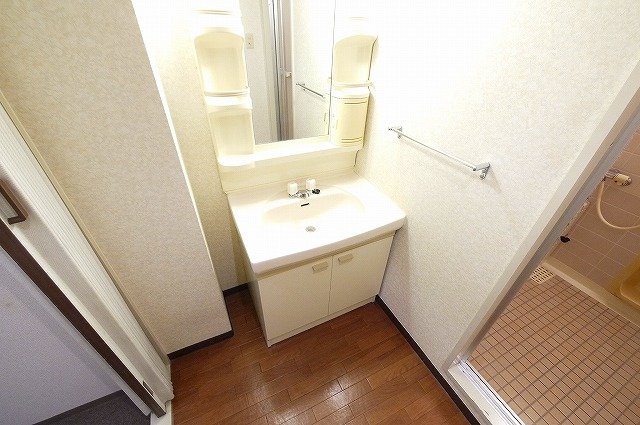 洗面設備　忙しい朝には欠かせない洗面所です