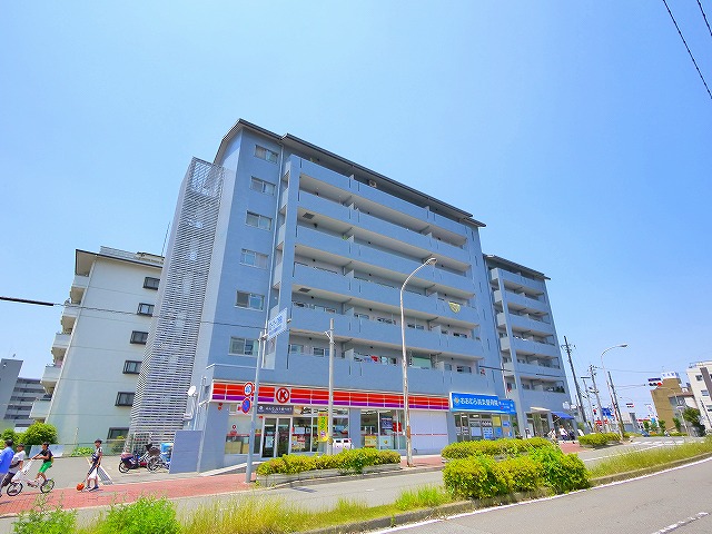 建物外観　マンションタイプのキレイな外観です