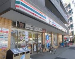 コンビニ　セブンイレブン 北区志茂駅前店（コンビニ）まで366m