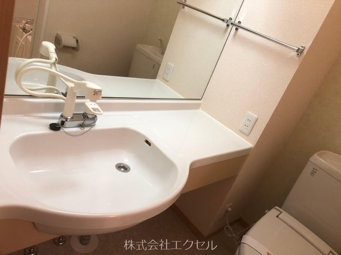 洗面設備　洗髪洗面台です。