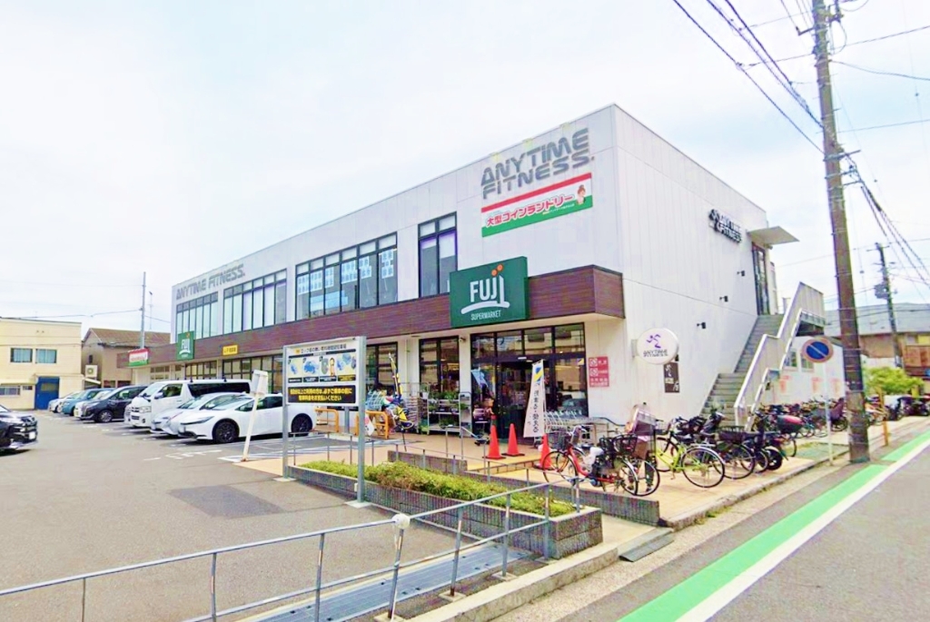 スーパー　Fuji根岸橋店（スーパー）まで437m
