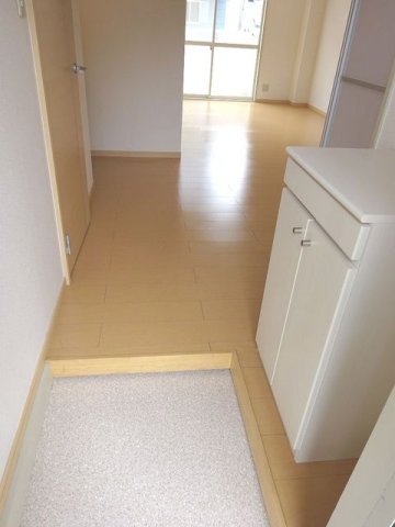 玄関　落ち着いた玄関です