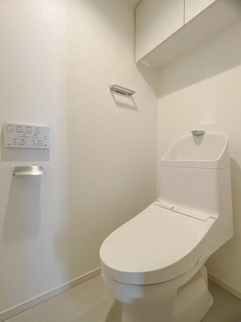 トイレ　※写真は同タイプ住戸です。