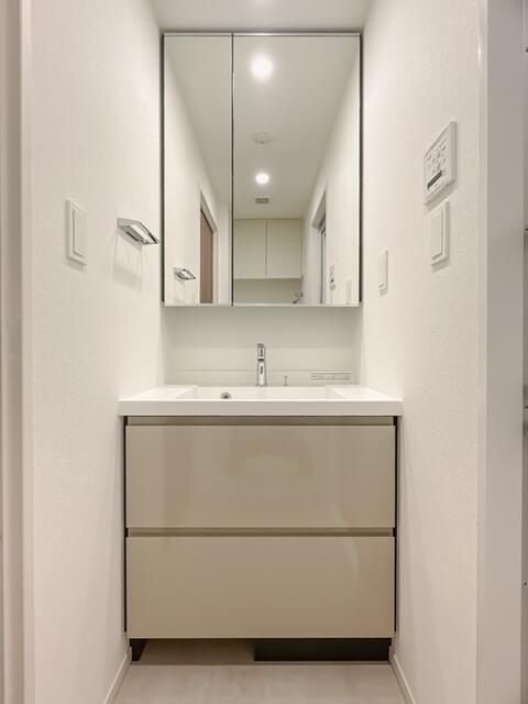 洗面設備　※写真は同タイプ住戸です。