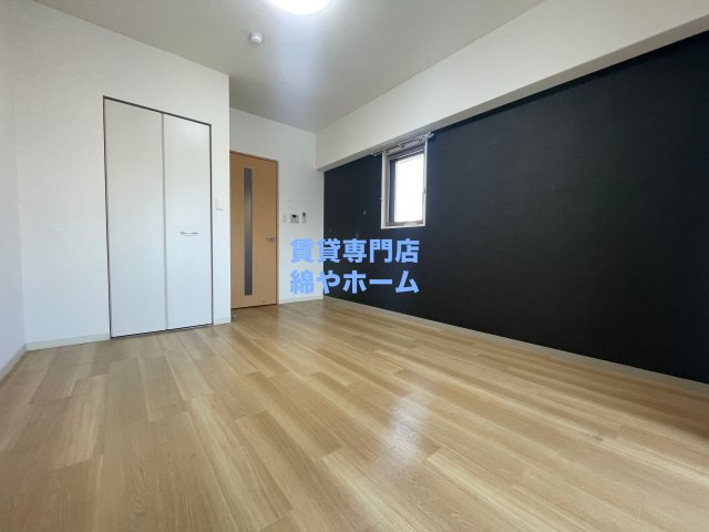 居室・リビング　個人の部屋や寝室として使える洋室です