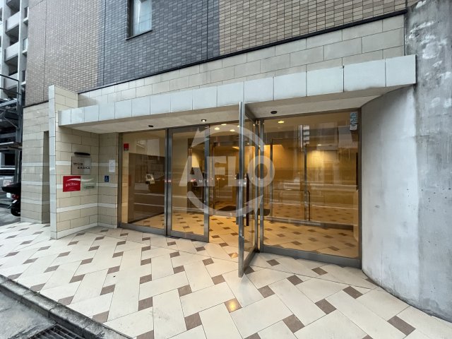 エントランス　WGB江坂　エントランス
